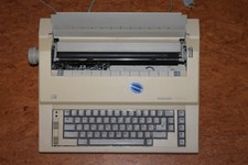 Schreibmaschine Triumph-Adler gabriele 7007L - elektrische Schreibmaschine