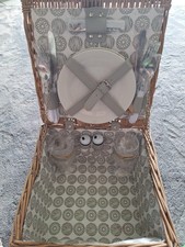 Picknickkorb mit deckel
