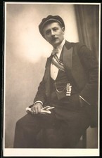 Fotografie Student im Anzug