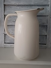Sehr große alte Wasser Kanne