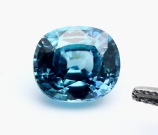 Zirkon blau facettiert 5,67 Karat