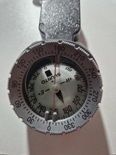 Suunto SK-7 Oder SK 8 Tauchkompass  1x Gebraucht Schwarz+ Retractor  Gearkeeper