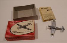 Busch Plastic  - Serie C  401 Jagdflugzeug Messerschmitt Me 109  - 1 : 175  -OVP