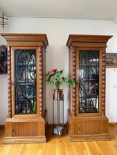 Bücherschränke/Vitrinen