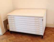 Plan- oder Grafikschrank, 175 cm breit, 121 cm tief, 85 cm hoch, acht Schubladen