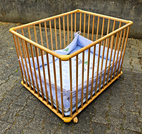 Baby laufgitter aus holz - baby-laufgitter,