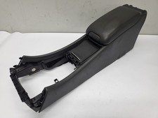 Mercedes W203 - Armlehne Mittelarmlehne Mittelkonsole E037611021 (31)