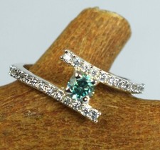 Diamant Solitaire 0.38 Karat Grün Rund Schliff Certified Damen Ring Geschenk Für