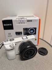 Sony Alpha a6000 weiß +