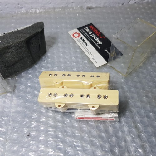 1978 dimarzio bass - pickups,