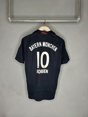 Bayern münchen arjen - •,