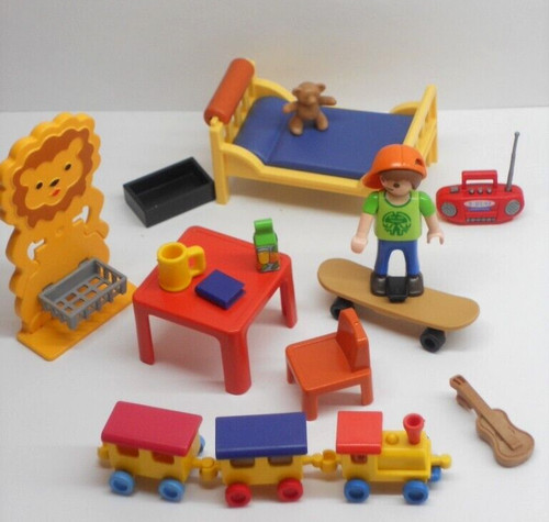 Kind mit kinderzimmer city - kind,