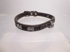 Hundehalsband dunkelbraun Leder 4 Knochen m. Strassverzierung L 38cm Br. 14,5 cm