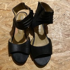 Schwarze Sandalen, Gr. 37