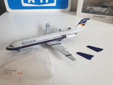DEFEKT !!! Herpa Wings 572279 Deutsche BA Fokker 100 – D-ADFA 1:200 DEFEKT !!!