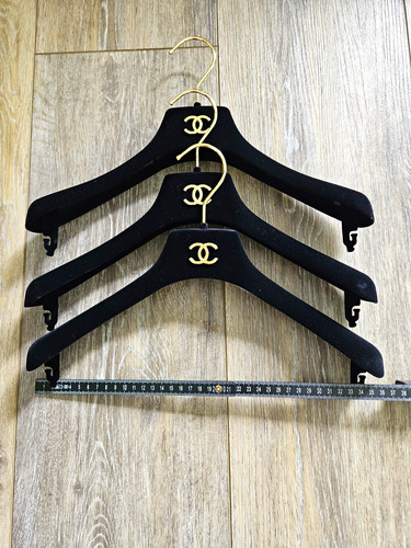 Chanel kleiderbügel - kleiderbügel, 3x