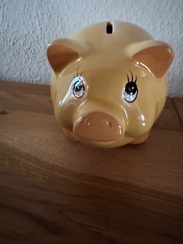 Gelbes sparschwein sparkasse - gelbes,