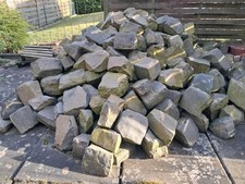 Kopfsteinpflaster, Natursteine 