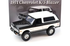 1:18 ACME 1971 Chevrolet K5 Blazer Classic Tuxedo Black & White Two 