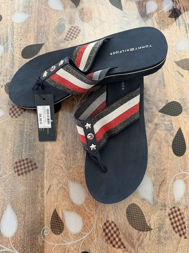 Tommy hilfiger flip flops