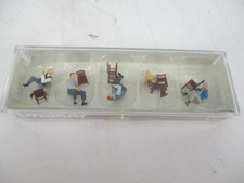 Preiser Spur H0 10579 Figuren "Sitzende Männer wartend" in OVP