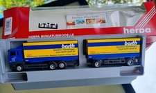 Herpa 146616 MAN TGA XL Wechselkoffer-Hängerzug "Barth"