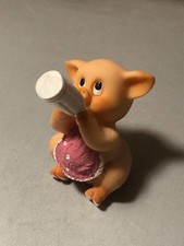 süßes Schweinchen Schwein Ferkel mit Nuckelflasche ca. 7 cm x 4,5 cm x 5 cm