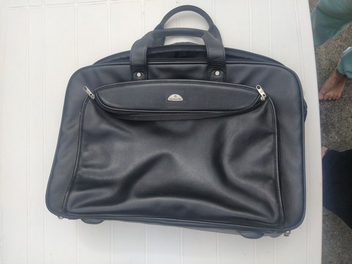 Samsonite business case - samsonite,