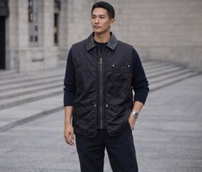 MCM Weste Schwarz Logo