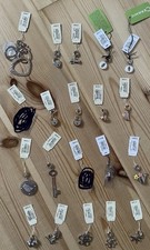 18 Fossil Charms Anhänger