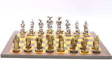 Weible Schachfiguren aus