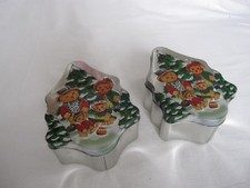 2 ältere Blechdosen von