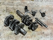 Suzuki RM 125 RM125 Getriebe Antriebswelle Hauptwelle Schaltgabeln Zahnräder