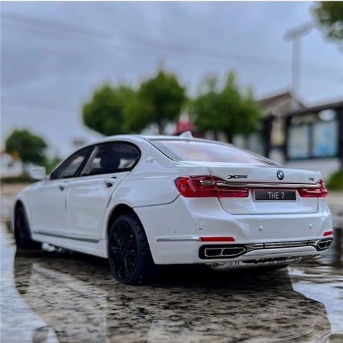 Bmw 7er 760 li diecast - 1:24,