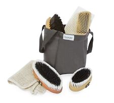 1 Pferdepflegeset natur - Tasche mit 4 Holzbürsten Sisalhandschuh und -handtuch