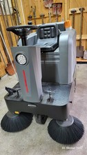 Straßenkehrmaschine Aufsitzkehrmaschine NEU