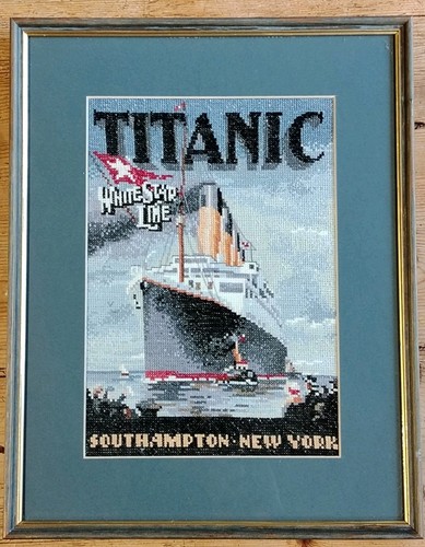 White star line titanic - white,