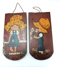 2x alte Hand bemalte Ton Dachziegel Motiv Mädchen  schöne Dekoration