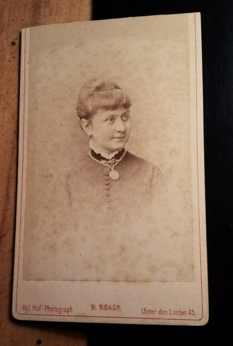 Junge frau portrait cdv h - /,