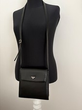 # L. CREDI # Damen Umhänge Tasche schwarz ca. 20 cm x 20 cm