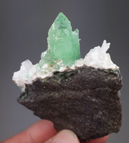 Fluorapophyllit stilbit - fluorapophyllit,,