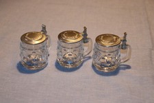 3 kleine Schnapskrüge / Glas