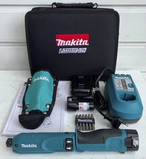 Makita TD020D Knickschrauber Akkuschrauber mit Tasche & Zubehör Set
