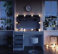 Moderner Schminktisch mit