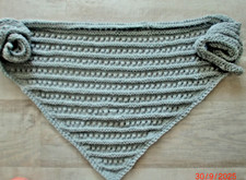 Dreiecktuch Stola hellgrau Schultertuch gestrickt Halstuch Handarbeit NEU Dirndl