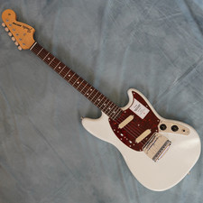 Fender, hergestellt in Japan