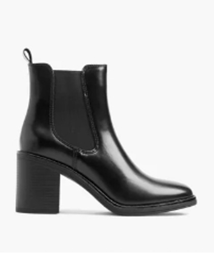 Chelsea boots - boots, in