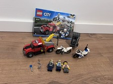 LEGO 60137 City Abschleppwagen, Räuber, Dieb, Polizei, Tresor Mit Figuren