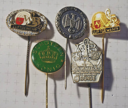 Anstecknadeln pins - 5,