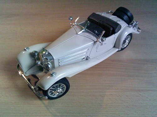 Bburago mercedes benz 500 - bburago, k